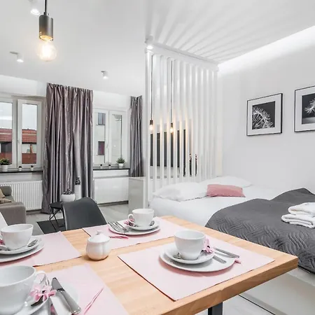 Wrocloft By Renters Apartment